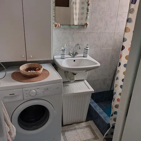 Nona's * Καραβόμυλος